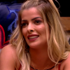 climao:-ex-bbb-jaqueline-grohalski-faz-comentario-na-propria-foto,-fingindo-ser-seu-fa-clube,-mas-e-pega-pela-internet