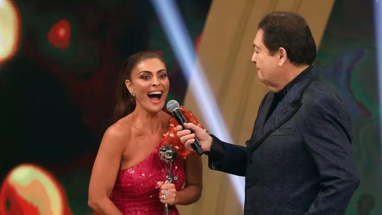 A intérprete de Maria da Paz levou o prêmio de melhor atriz pra casa