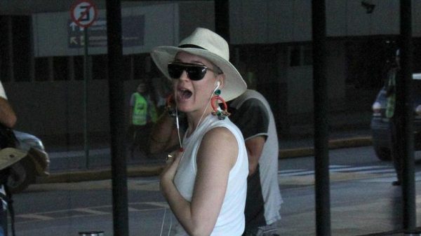 katy-perry-deixa-o-pais-apos-sucesso-de-sua-turne!