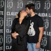claudia-leitte-recebe-beijo-de-boa-sorte-do-marido,-marcio-pedreira,-antes-de-se-apresentar-em-sao-paulo