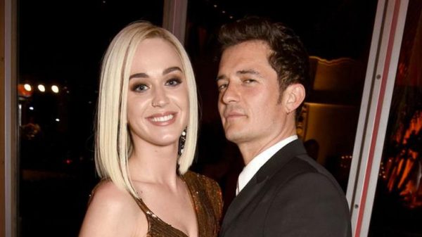 katy-perry-e-orlando-bloom-se-encontram-com-o-papa-francisco