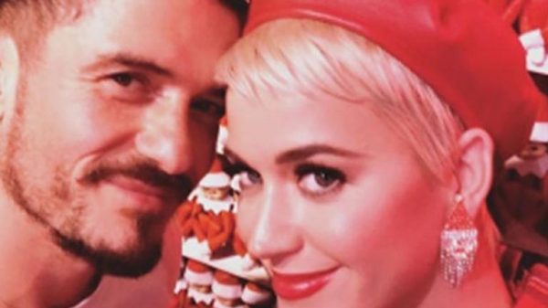 katy-perry-e-orlando-bloom-posam-juntinhos-e-encantam-fas