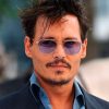 fotos-de-johnny-depp-no-chao-da-cozinha-e-cocaina-na-mesa-circulam-na-web