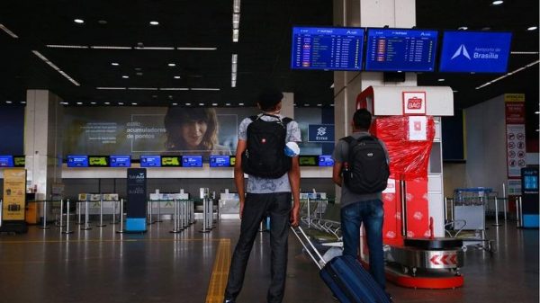 numero-de-brasileiros-repatriados-chega-a-21-mil,-diz-ministro