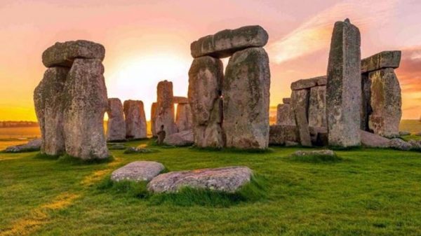 Descoberta estrutura pre-histórica próximo a Stone Henge (Reprodução)