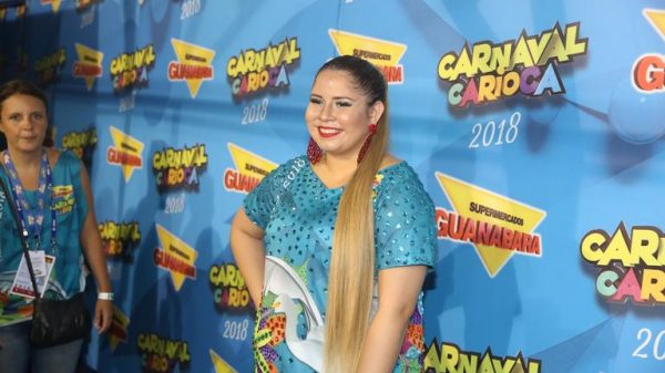 marilia-mendonca-se-apresenta-em-camarote-durante-carnaval-carioca