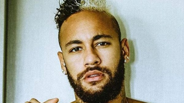 pelo-twitter,-neymar-acusa-zagueiro-de-racismo-e-conivencia-do-juiz