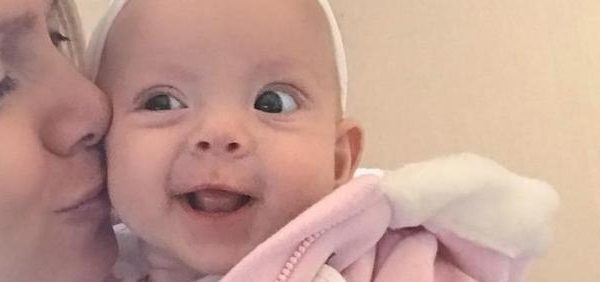eliana-leva-a-filha-mais-nova-na-primeira-viagem-internacional