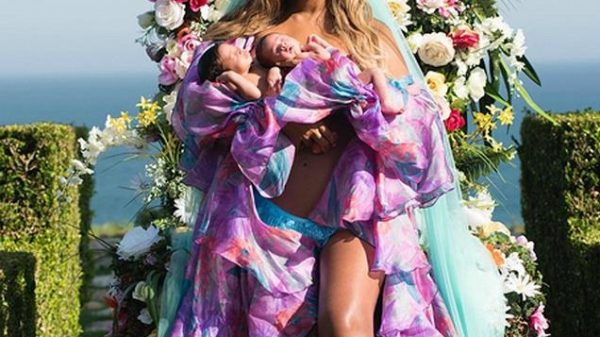 beyonce-libera-a-primeira-foto-e-os-nomes-dos-filhos-gemeos:-sir-carter-e-rumi