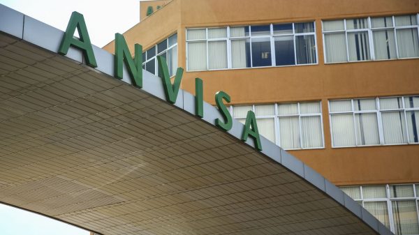 anvisa-se-reune-domingo-para-definir-autorizacao-emergencial-de-vacina