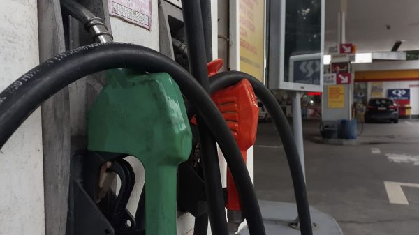 litro-da-gasolina-sobe-r$-0,15-nas-refinarias-da-petrobras