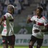 apos-tres-derrotas,-flamengo-vence-goias-e-encosta-nos-lideres