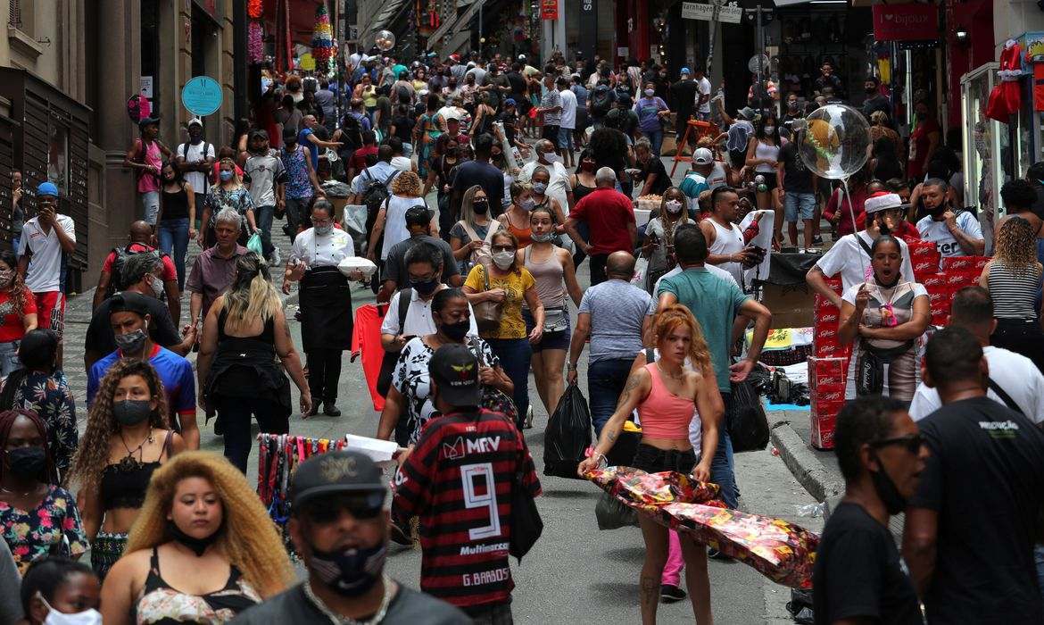 medo-do-desemprego-e-crescente-entre-os-brasileiros,-aponta-cni