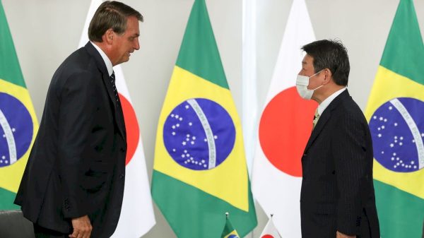 bolsonaro-recebe-convite-para-assistir-a-abertura-de-toquio-2020