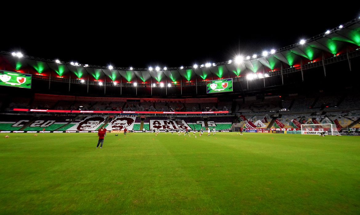 embalado,-fluminense-recebe-lanterna-gremio-pelo-brasileiro