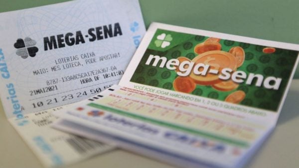 Sorteio de mega-sena acumulada nesta quarta-feira deve pagar R$ 6,5 milhões (Tânia Rego/Agência Brasil)