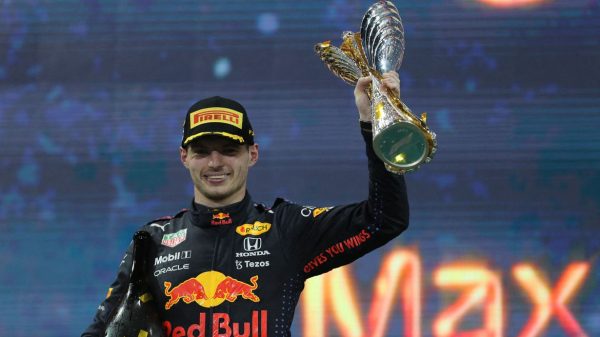O piloto holandês Max Verstappen conquistou o título da categoria automobilística no último domingo (Kamran Jebreili)