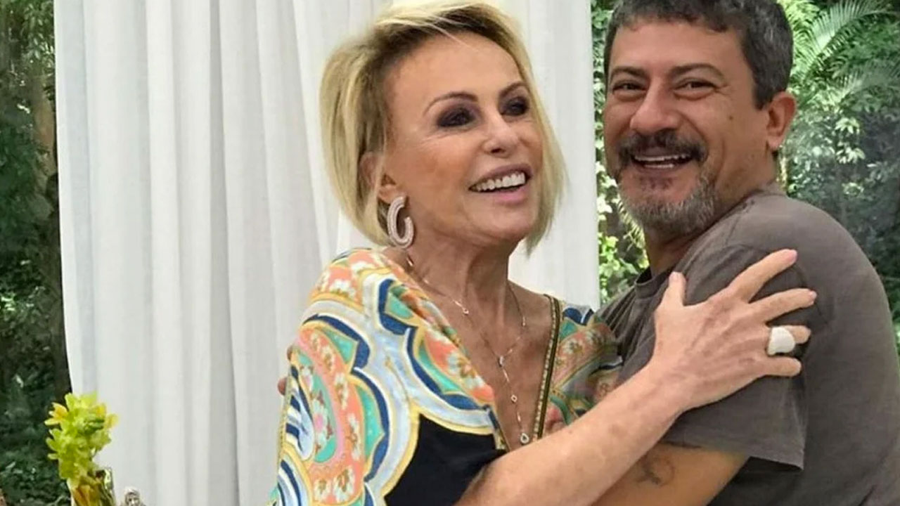 Ana Maria Braga com Tom Veiga nos bastidores do Mais Você (Foto: Reprodução/TV Globo)