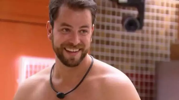 Gustavo revela que viu Arthur com outra mulher antes do BBB 22 (Globoplay)