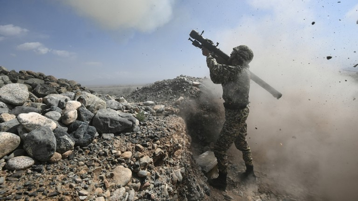 Militar com lançador de míssil guiado antiaéreo. (Arquivo/Sputnik/RTNews)