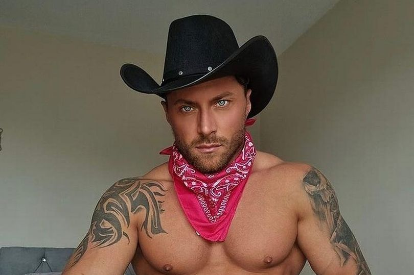 Karl James tem mais de 425 mil fãs no TikTok (Reprodução)