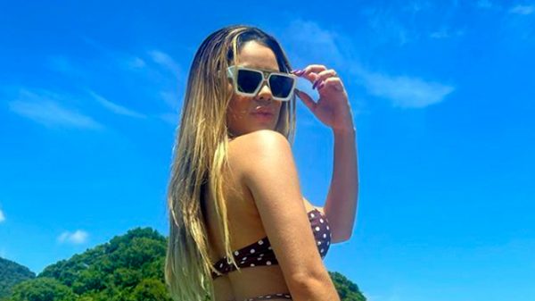 Lexa surge em vídeo curtindo piscina em Noronha e encanta seguidores (Instagram)