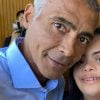 Romário posa com sua filha caçula Ivy (Instagram)