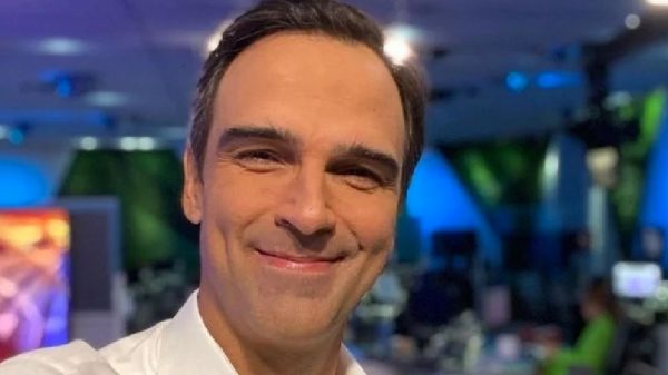 Globo confirma permanência de Tadeu Schmidt no BBB 23 (Divulgação)