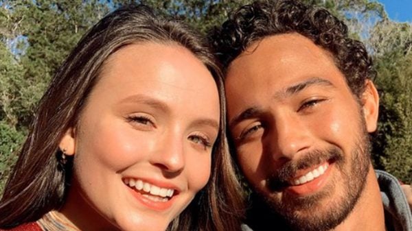 Larissa Manoela mostra o quanto ela e André Luiz Frambach estão apaixonados (Instagram)