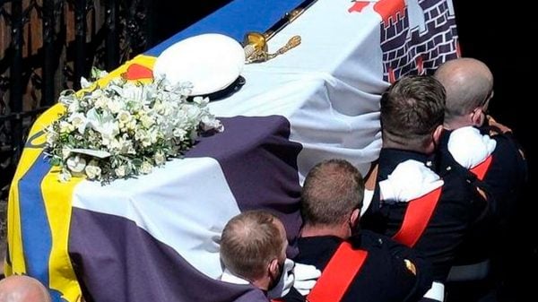 Funeral de príncipe Philip, marido de rainha Elizabeth II, teve apenas 30 convidados