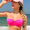 Gabi Martins arrasa com look pink de biquíni curtindo praia no Rio de Janeiro (Instagram)
