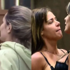 Deolane Bezerra e Deborah Albuquerque protagonizaram barraco e lembraram Denise Rocha e Andressa Urach (Montagem/Reprodução)