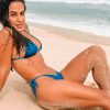 Carol Peixinho ostenta boa forma em cliques na praia (Instagram)