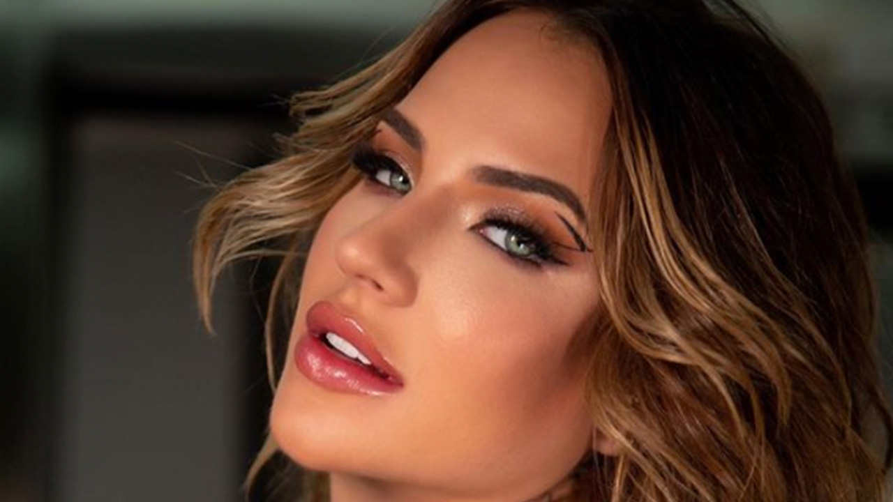 Gabi Martins elevou clima com foto sensual nos stories (Instagram)