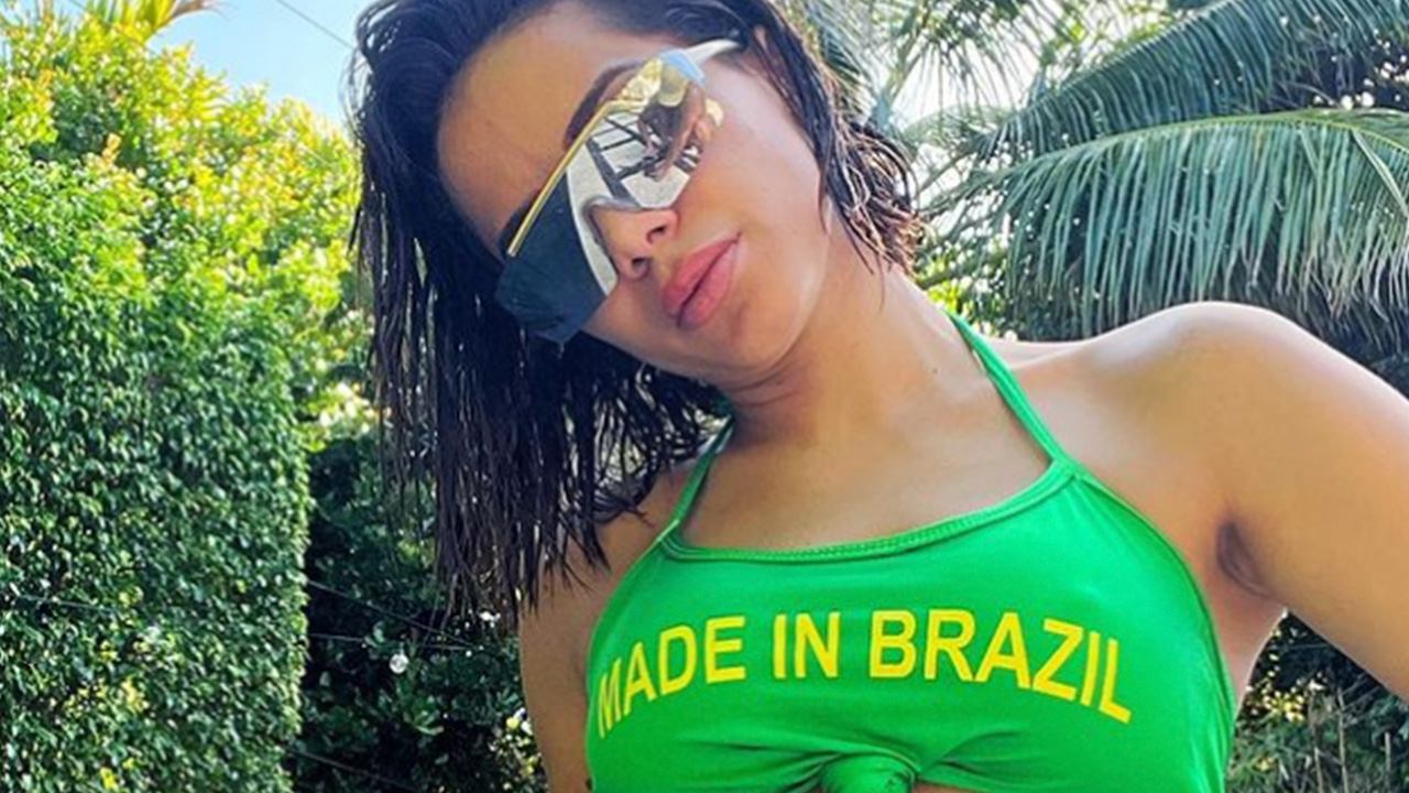 Anitta chamou atenção com look para dia de votação no Rio de Janeiro (Instagram)