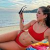 Mel Maia arrasa e exibe curvas em clique na praia (Instagram)