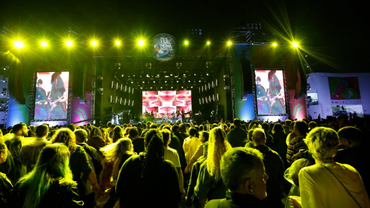 Festival Novabrasil reuniu mais de 15 mil pessoas no Sambódromo do Anhembi, em São Paulo