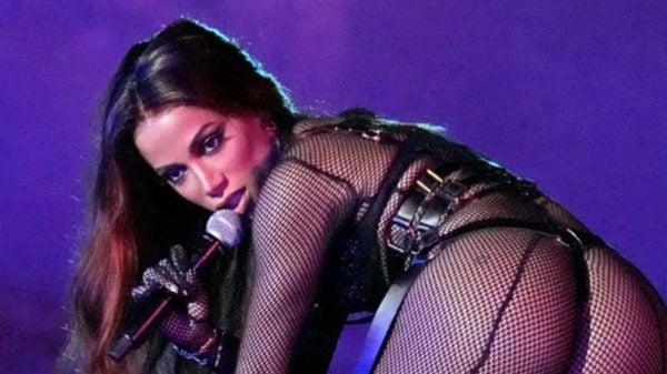 Anitta esbanja boa forma e bumbum impressiona seguidores em registro (Instagram)