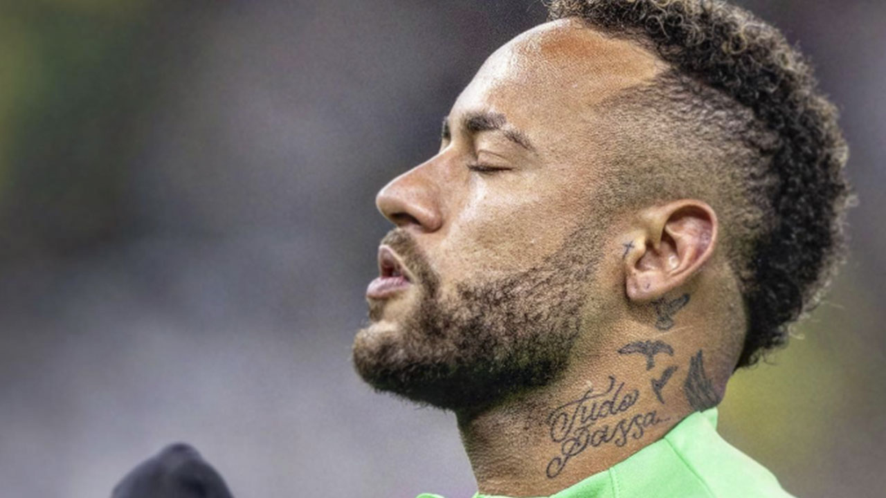 Neymar, que se recupera de lesão, ganhou recado carinhoso da ex (Instagram)