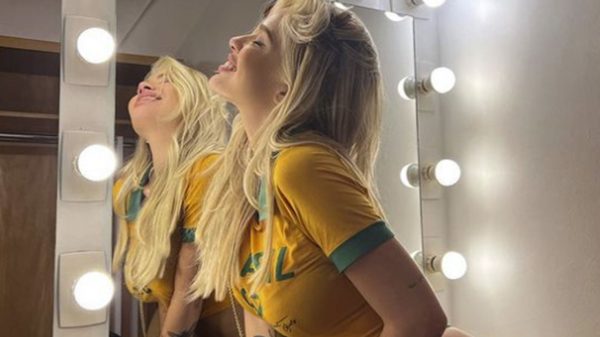 Karoline Lima eleva clima com beleza e look para torcer na Copa (Instagram)