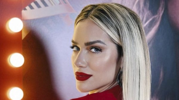 Giovanna Ewbank encanta internautas com momento "mãe e filho"(Instagram)