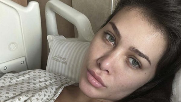 Flávia Pavanelli foi internada com uma inflamação bacteriana nos rins, mas passa bem (Instagram)