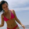 Larissa Manoela encanta e esbanja curvas em dia de praia (Instagram)
