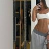 Jade Picon ostenta curvas e marquinha em look para ensaio (Instagram)
