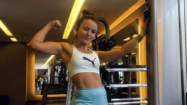 Larissa Manoela encanta fãs e seguidores mostrando sua rotina de treinos (Instagram)