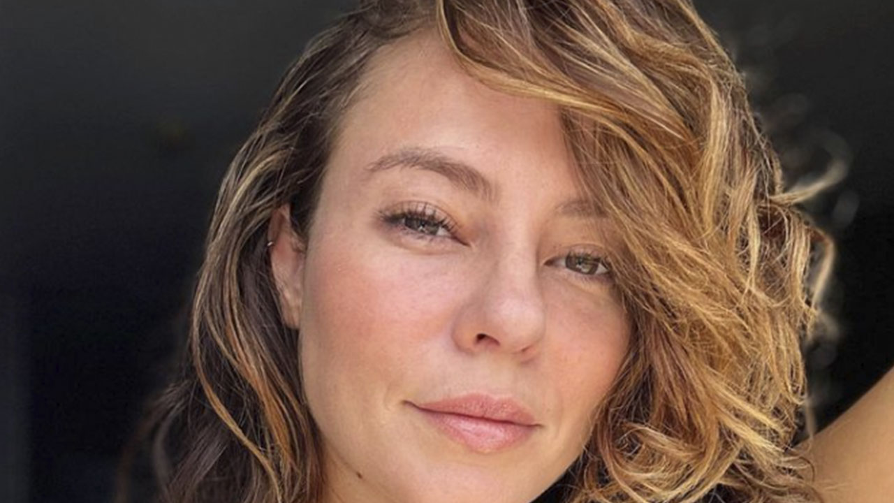 Paolla Oliveira comemora 41 anos esbanjando beleza e recebe os parabéns