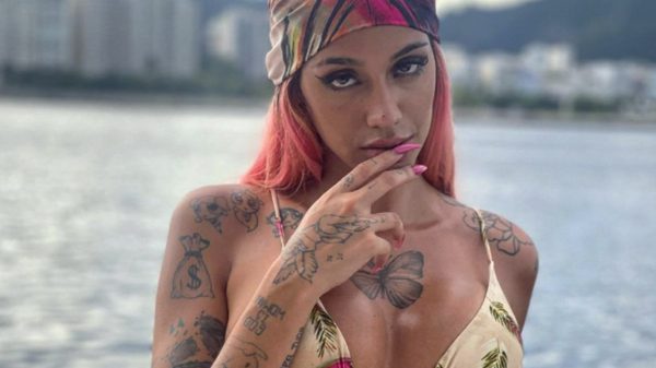 A rapper e atriz Azzy arrancou suspiros dos seguidores ao divulgar novo clipe (Instagram)