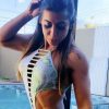 Ex-BBB Priscila Pires deixa seguidores boquiabertos em foto de topless