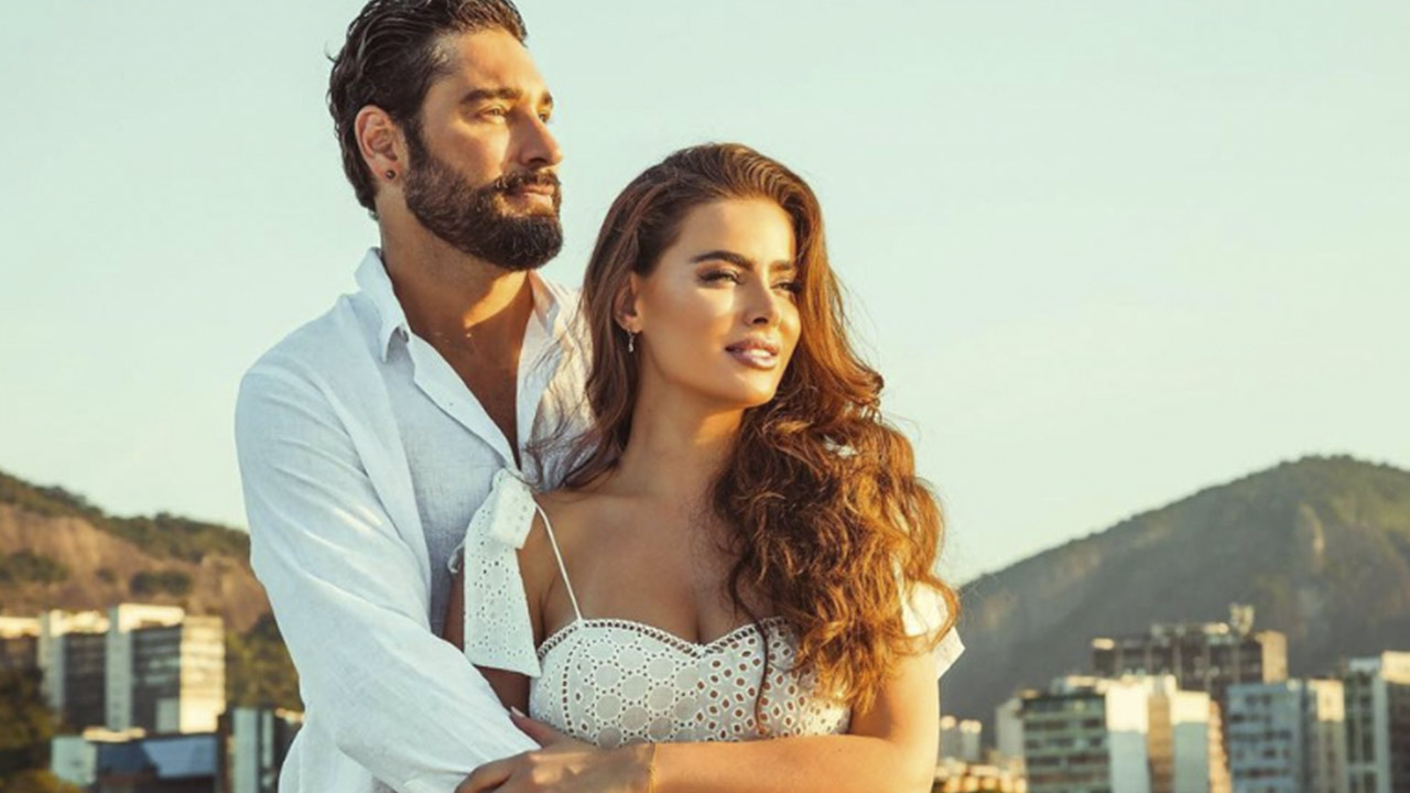Rayanne Morais e Victor Pecoraro comemoram noivado e celebram nas redes (Instagram)