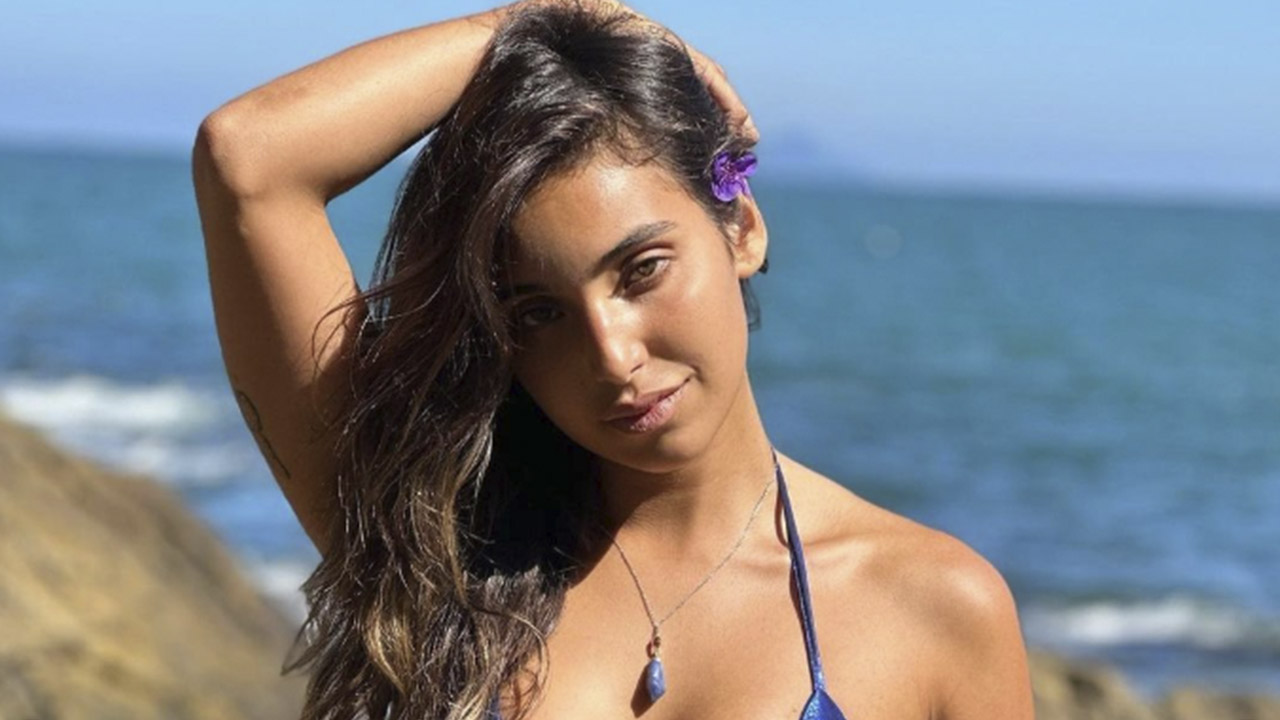Vanessa Lopes, a "musa do Tik Tok" encantou seguidores com fotos na praia (Instagram)
